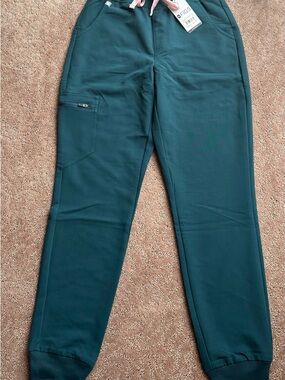 NWT FIGS Women’s Carribean/Teal Scrub Jogger Pants XS